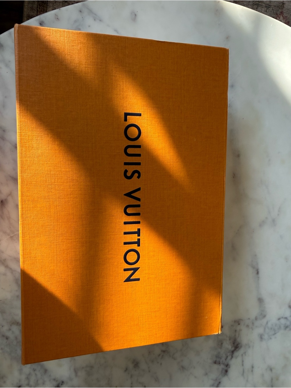 Louis Vuitton Great Condition Purse Box